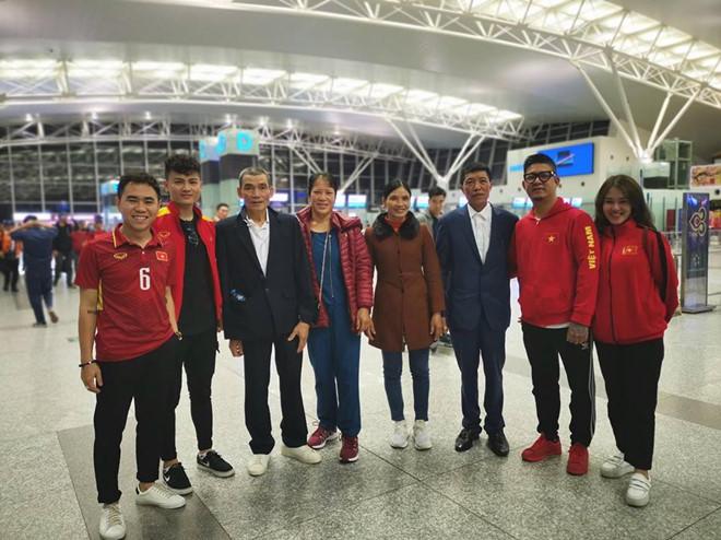 Anh trai Quang Hải có vẻ ngoài nam tính, làm thợ xăm ở Hà Nội