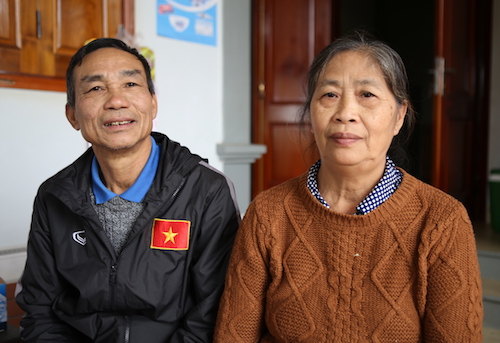 Mẹ của Công Phượng mong con trai lập công khi vừa sang tuổi mới