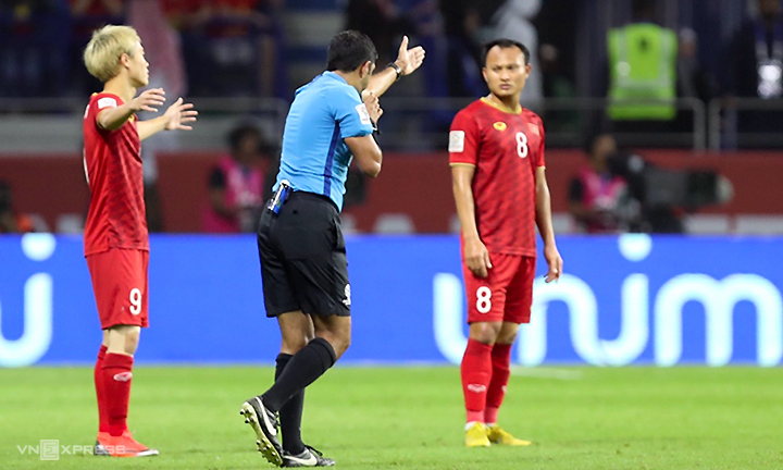 Có VAR hay không, Việt Nam cũng thua Nhật Bản