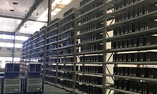 Thợ đào tiền ảo mất Tết vì bong bóng Bitcoin vỡ