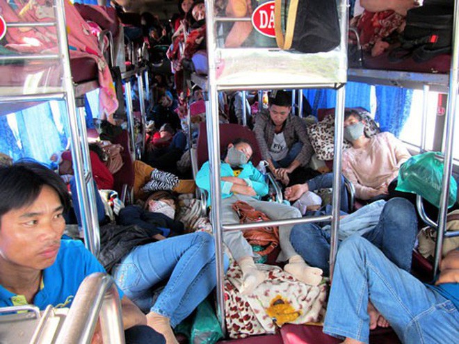 Nỗi ám ảnh lớn nhất ngày Tết mang tên... đi xe khách về quê