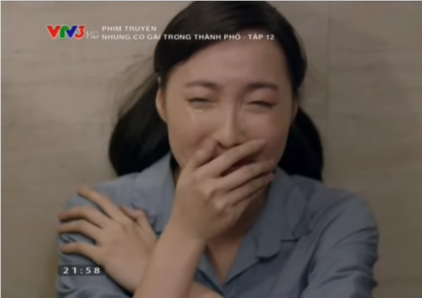 Những cô gái trong thành phố tập 12: Mất tiền, Trúc vẫn bị gã dê xồm đem ra làm trò mua vui