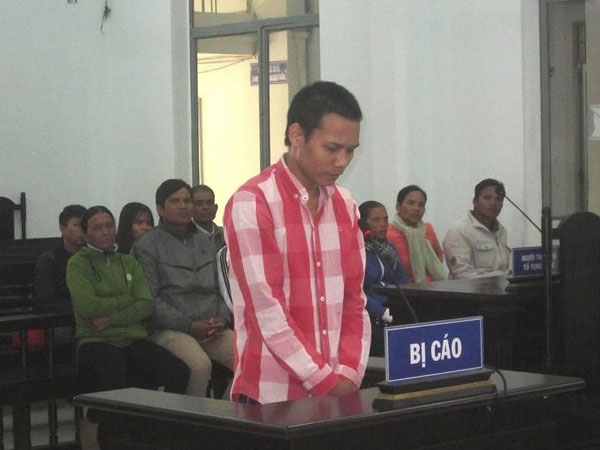 9X chém chết người vì nghi bị yểm bùa