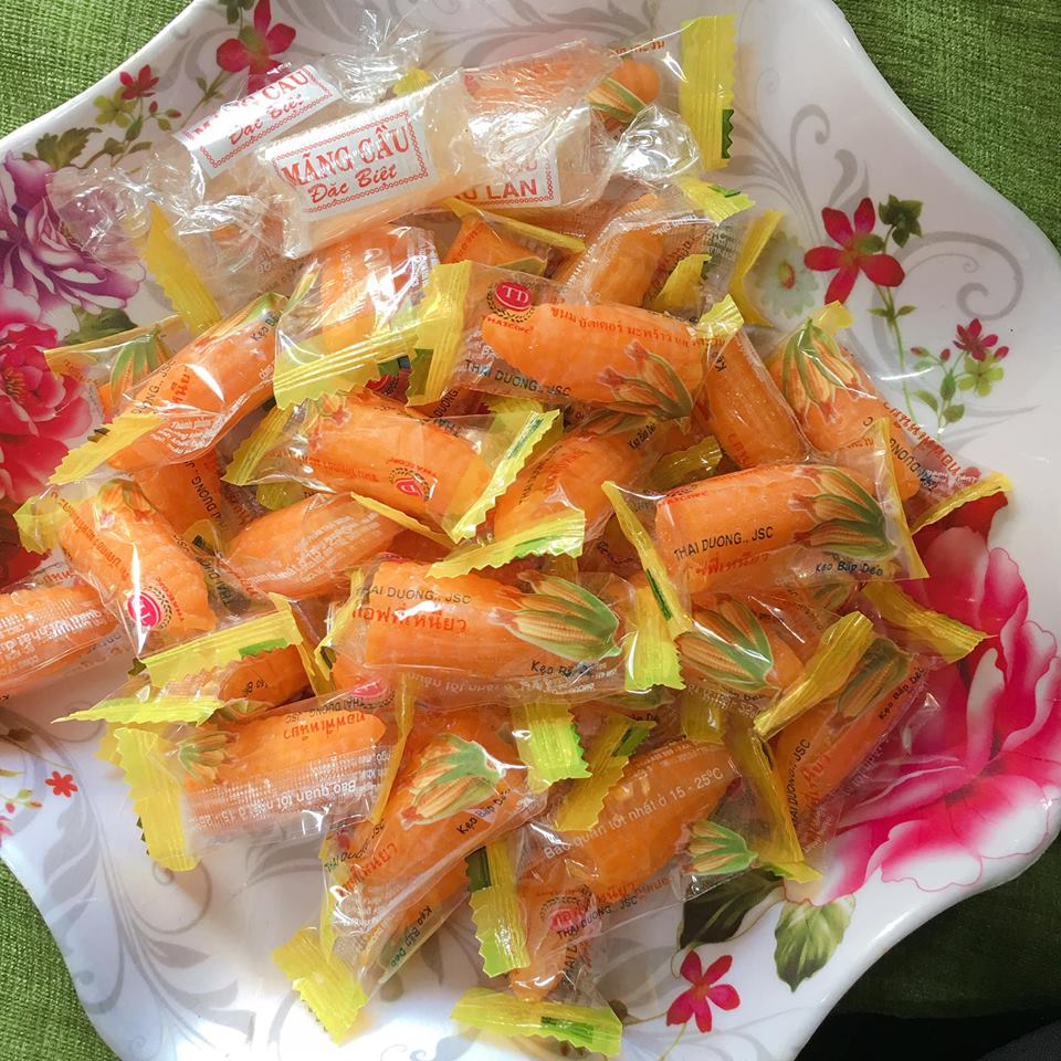 Cận Tết, dân mạng Việt rần rần khoe ảnh món ăn huyền thoại: Thấy kẹo bắp là… thấy Tết