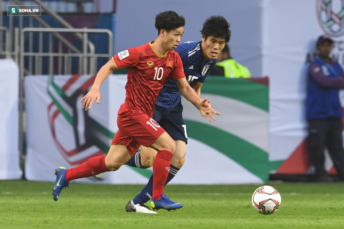 Dưới bàn tay ma thuật của HLV Park Hang-seo, Công Phượng đang khiến Công Vinh phải lu mờ