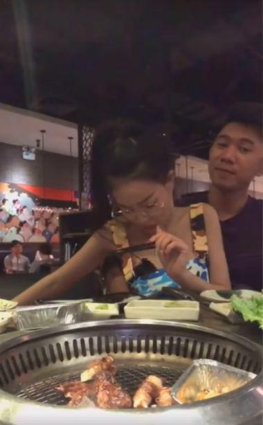 Lương Bằng Quang bị chỉ trích dữ dội vì vô tư sờ mó bạn gái nơi công cộng