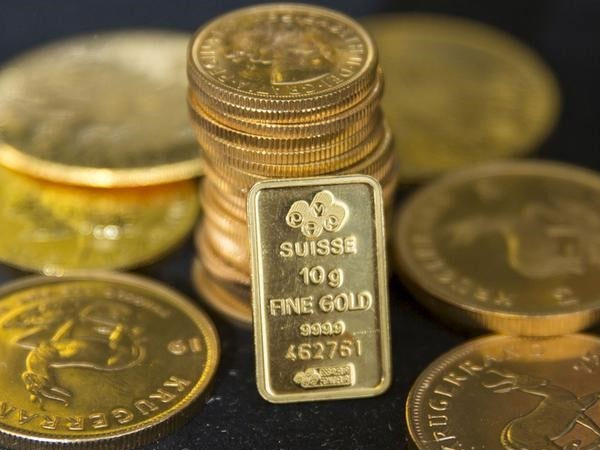 Giá vàng hôm nay 26/1: Rủi ro đe doạ, đổ tiền vào vàng