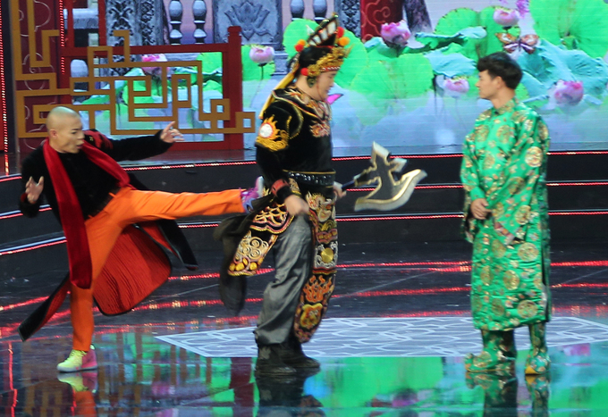 Táo quân 2019 đả kích dân chơi biến tướng đi bão