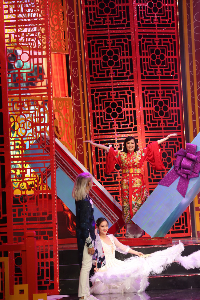 Táo Quân 2019: Quang Thắng - Vân Dung làm ảo thuật gia, mẹ chồng Lan Hương bất ngờ góp mặt