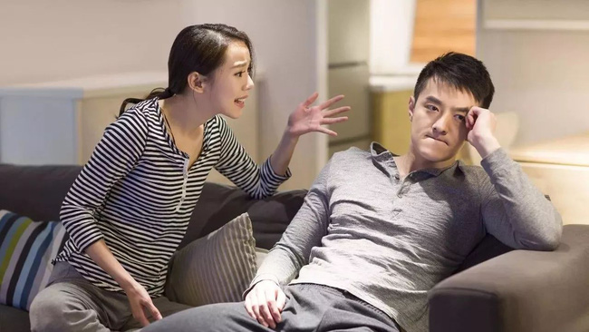 Bị chồng ý kiến khi biếu mẹ đẻ nhiều tiền tiêu Tết hơn mẹ chồng, tôi nói ngay điều này khiến anh phải im lặng