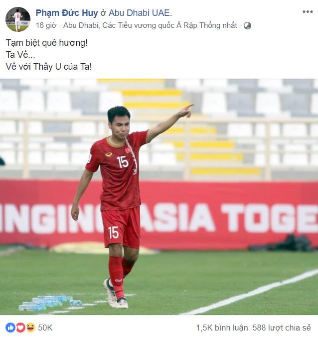 Thầy trò HLV Park Hang-seo được vinh danh ở sân bay Nội Bài