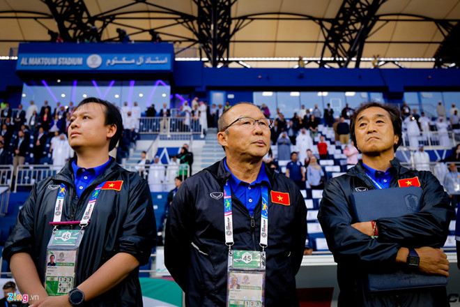 Thầy trò HLV Park Hang-seo được vinh danh ở sân bay Nội Bài