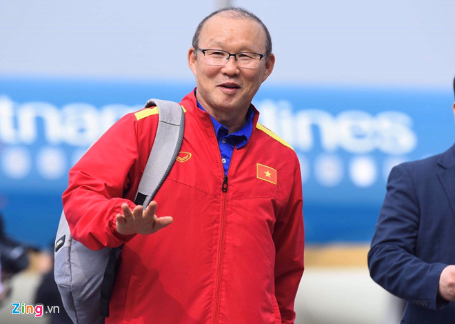 Thầy trò HLV Park Hang-seo được vinh danh ở sân bay Nội Bài