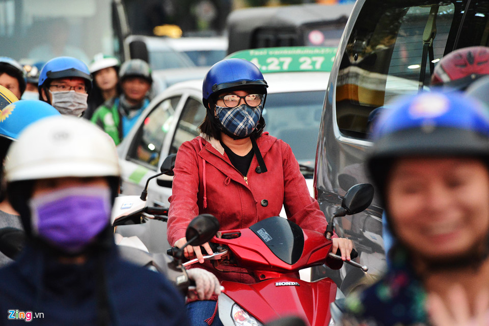 Video, ảnh: Kẹt xe khắp các ngả vào sân bay Tân Sơn Nhất dịp cận Tết