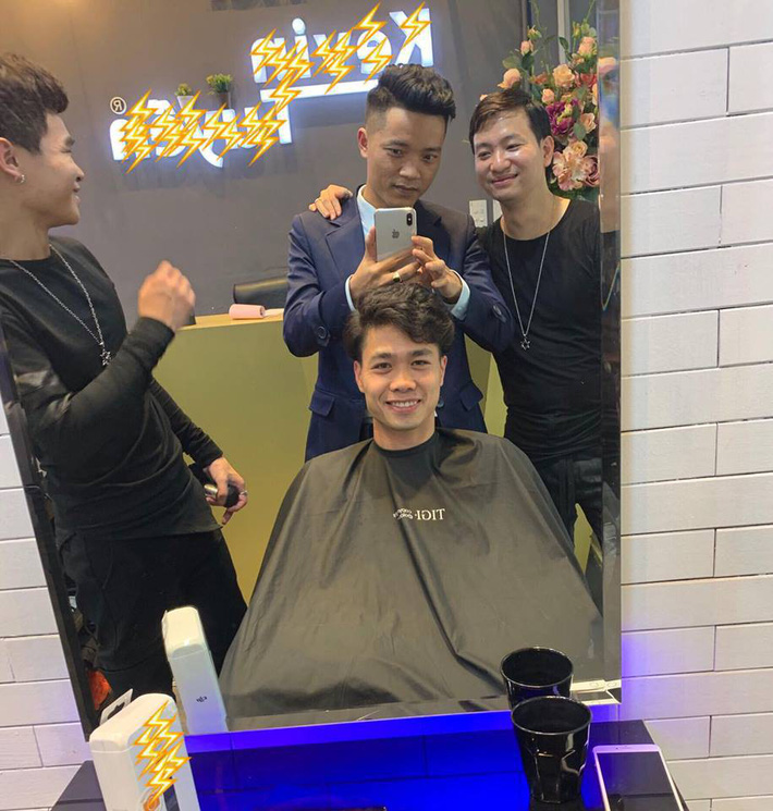 Chuẩn bị đón Tết, Công Phượng trở lại với vẻ soái ca khi chia tay mái tóc súp lơ