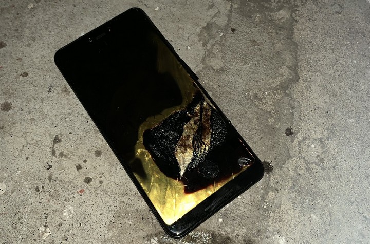 Google Pixel 3 XL bốc cháy, nghi vấn lỗi pin giống Note 7