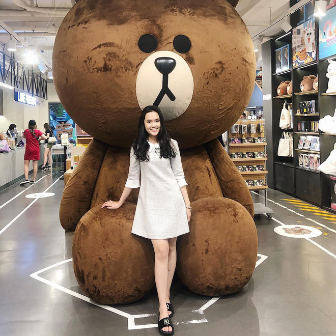 Dàn bạn gái cầu thủ Việt: Xinh đẹp, nổi tiếng nhưng chưa hết, họ còn có cuộc sống sang chảnh đáng ghen tỵ