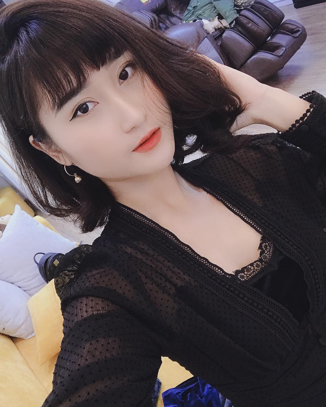 Dàn bạn gái cầu thủ Việt: Xinh đẹp, nổi tiếng nhưng chưa hết, họ còn có cuộc sống sang chảnh đáng ghen tỵ