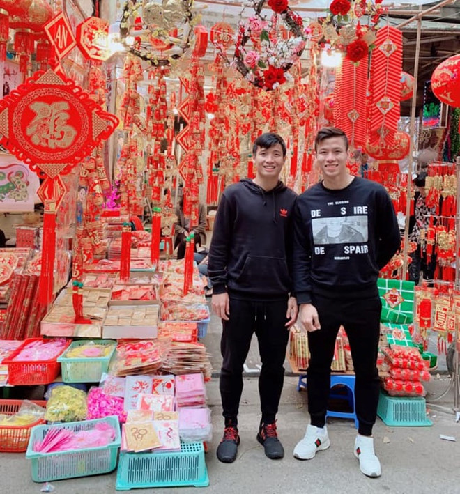 Tuyển thủ Việt Nam làm gì trong ngày đầu trở về từ Asian Cup 2019?