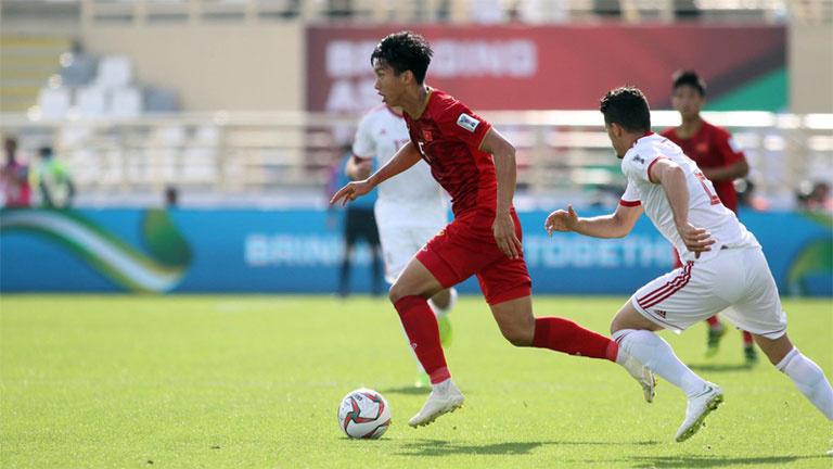 Quang Hải và Văn Hậu vào Top 5 cầu thủ U21 hay nhất Asian Cup