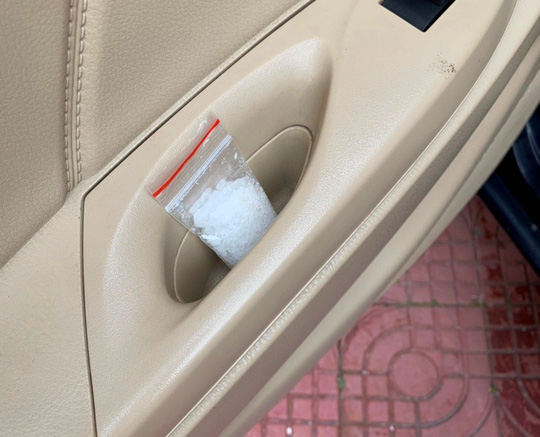 Tài xế phê ma túy, tông thẳng vào CSGT