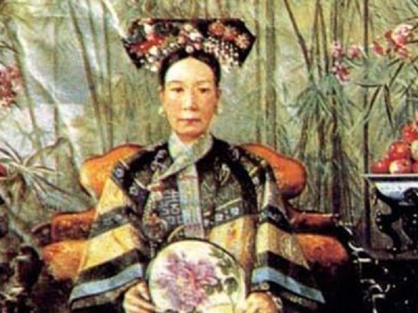 Vua Đồng Trị, con trai duy nhất của Từ Hi Thái Hậu, có thực sự chết vì bệnh giang mai?