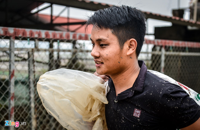 Giá cá chép đỏ giảm mạnh trước ngày ông Táo về trời