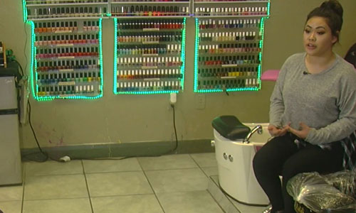 Tiệm làm móng của người Việt lao đao vì chính phủ Mỹ đóng cửa