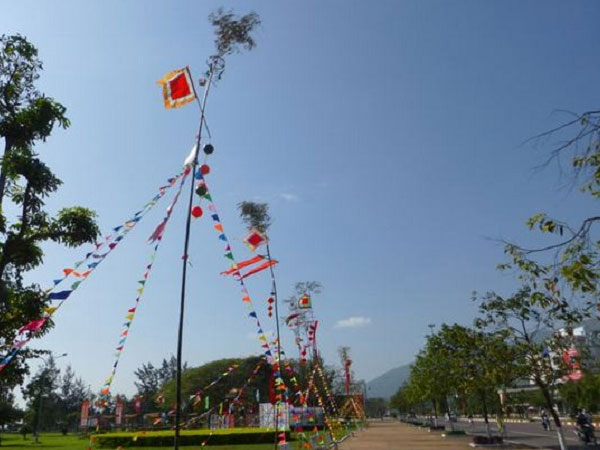 Cách dựng cây nêu ngày Tết theo đúng phong tục cổ truyền