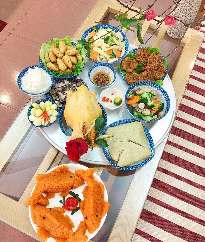 Mâm cỗ cúng ông Công ông Táo ngập tràn MXH, xem xong ai cũng ngộp thở vì quá đẹp