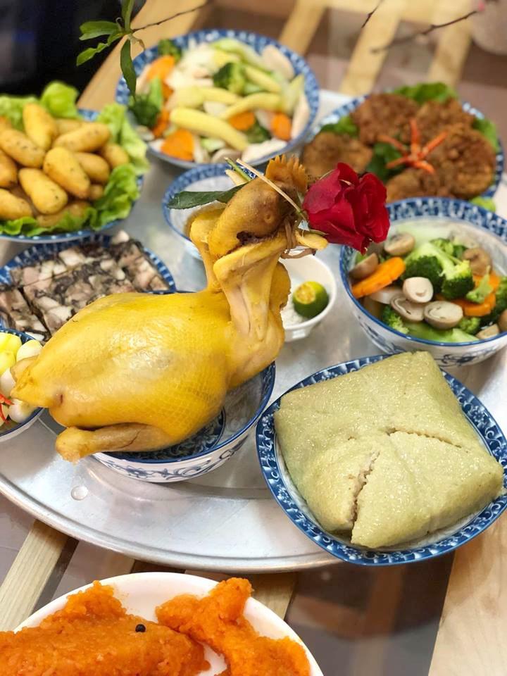 Mâm cỗ cúng ông Công ông Táo ngập tràn MXH, xem xong ai cũng ngộp thở vì quá đẹp