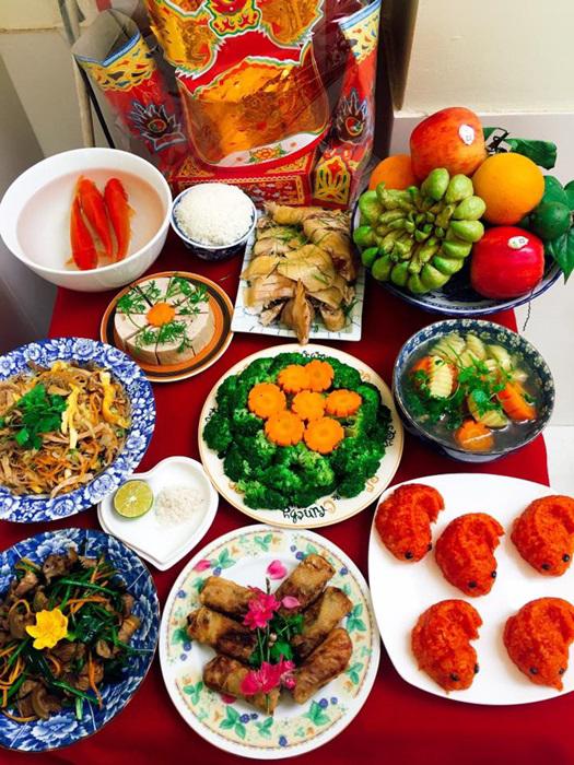 Mâm cỗ cúng ông Công ông Táo ngập tràn MXH, xem xong ai cũng ngộp thở vì quá đẹp