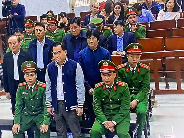 Còn ai xếp hàng chờ hầu tòa sau 2 cựu Thứ trưởng Công an?