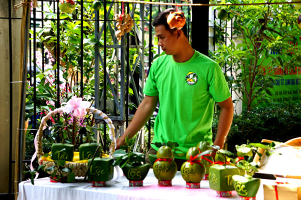 Đặc sản Tết tấp nập đổ về Sài Gòn