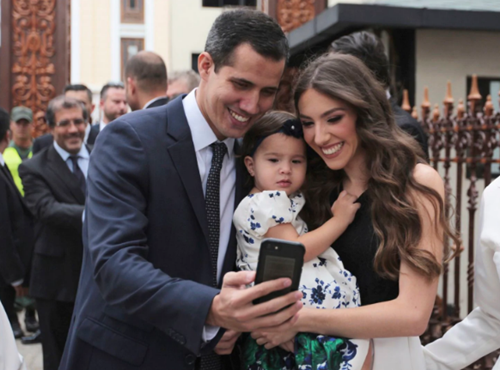 Tổng thống tự phong Venezuela đặt tên con gái theo nhà cách mạng