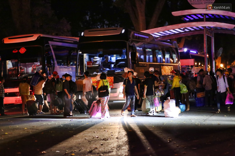 Chuyến xe nghĩa tình chở miễn phí 600 sinh viên và lao động nghèo ở Sài Gòn về quê ăn Tết Kỷ Hợi 2019