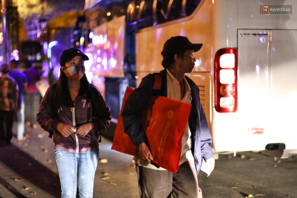 Chuyến xe nghĩa tình chở miễn phí 600 sinh viên và lao động nghèo ở Sài Gòn về quê ăn Tết Kỷ Hợi 2019