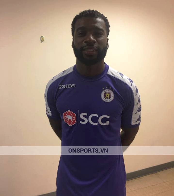 Sau Bùi Tiến Dũng, Hà Nội FC tiếp tục có thêm tân binh ‘khủng’, từng là đồng đội của David Beckham