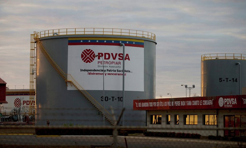 Mỹ cấm vận tập đoàn dầu khí quốc gia Venezuela