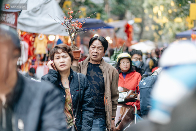 Video ảnh: Rộn ràng không khí Tết tại chợ hoa Hàng Lược - phiên chợ truyền thống lâu đời nhất ở Hà Nội