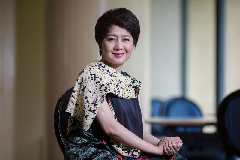 4 bà vợ, 17 người con và cuộc chiến gia tộc giành đế chế tỷ USD