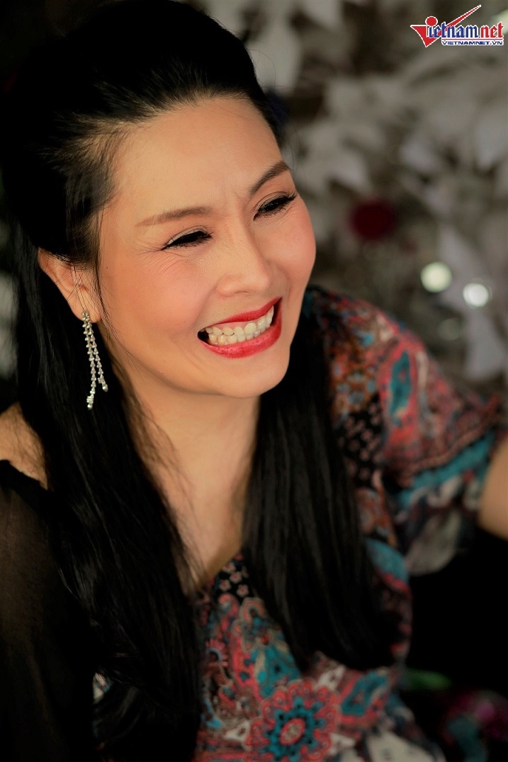 Kiều Oanh trắng tay sau khi sang tên tài sản cho hai con