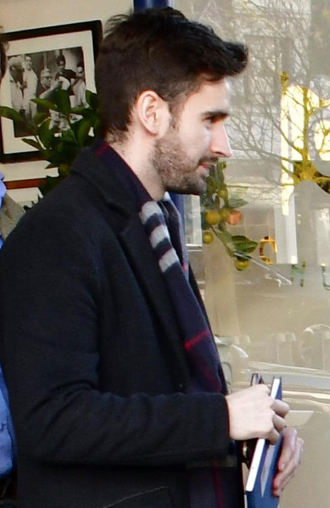 Đôi điều chưa biết về chàng trợ lý truyền thông điển trai mới của Hoàng gia Anh khiến chị em phát cuồng Đôi điều chưa biết về chàng trợ lý truyền thông điển trai mới của Hoàng gia Anh khiến chị em phát cuồng