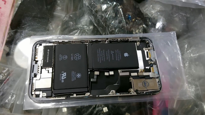 iPhone X dựng giá hơn 10 triệu đã được tạo ra như thế này