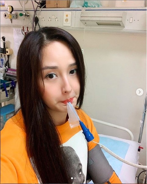 Mai Phương Thúy khiến fan hâm mộ lo lắng khi nhập viện ngày giáp Tết Mai Phương Thúy khiến fan hâm mộ lo lắng khi nhập viện ngày giáp Tết