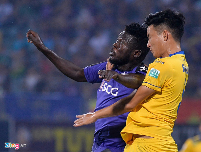 Thủ môn Bùi Tiến Dũng hoàn tất Dream Team của CLB Hà Nội