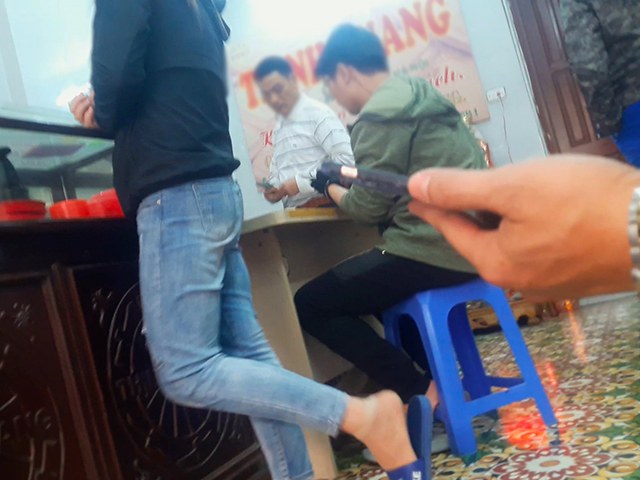 Phí đổi tiền lẻ chợ đen giá trên trời: Đổi 1 triệu mệnh giá 500 đồng mất phí 7 triệu đồng