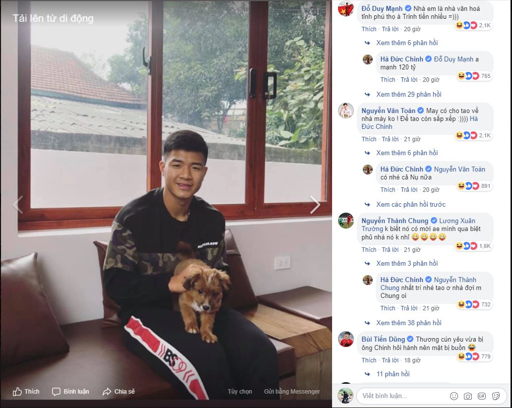 Đức Chinh vừa xây xong biệt phủ ở quê, Bùi Tiến Dũng lập tức vào xí ngay 1 phòng