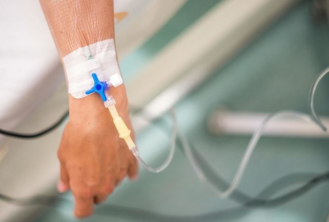 Nữ bệnh nhân sống thực vật 14 năm sinh con: Đình chỉ bác sĩ gốc Việt