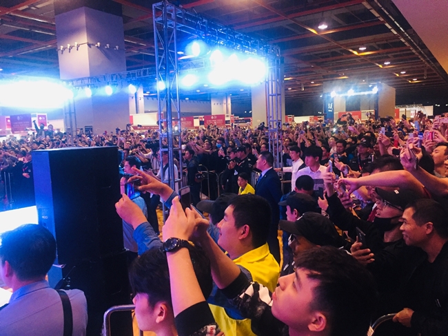 Thiên thần phim 18+ được mua đứt giá 200 tỷ đồng sau 3 năm giờ ra sao?